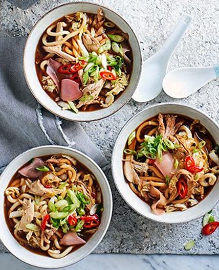 One-pot Chinese chicken noodle soup