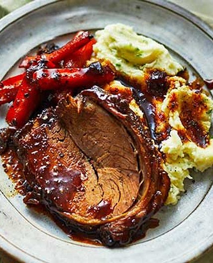 Bourbon & honey-glazed brisket with soured cream & chive mash