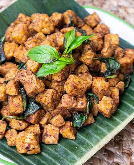 Five-Spice Pan-Fried Tempeh Popcorn