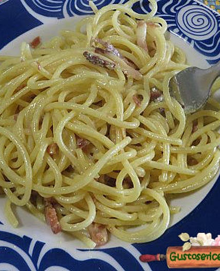 Spaghetti veloci speck e curcuma
