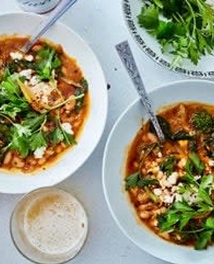 White bean stew with kale