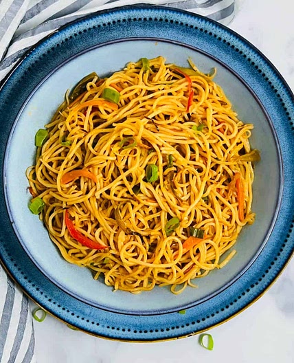 Veg Hakka Noodles (Indo-Chinese Style)
