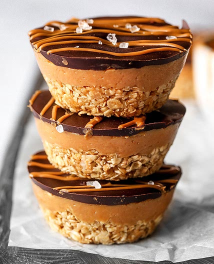 Peanut Butter Chocolate Oat Cups