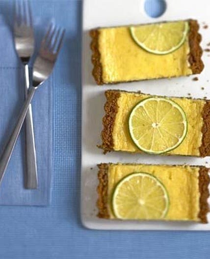 Biscuity lime pie