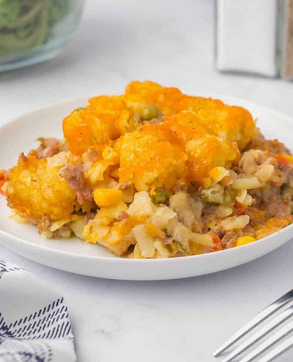 Crock Pot Bacon Cheeseburger Tater Tot Casserole