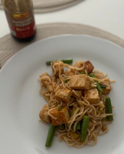 Honey Sriracha Tofu Noodles