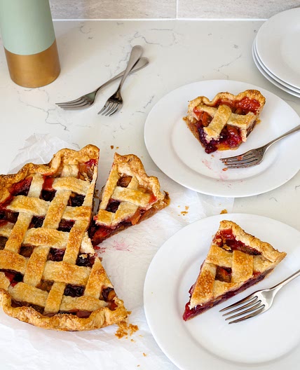 Cherry Pie with Almond Extract