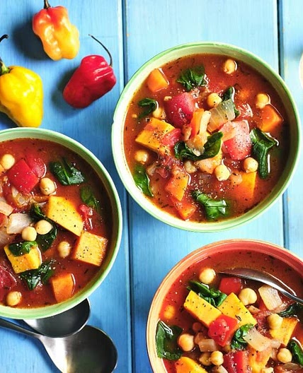 Spinach, sweet potato and chickpea soup