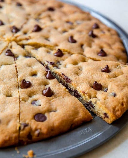 Chocolate Chip Cookie Pizza