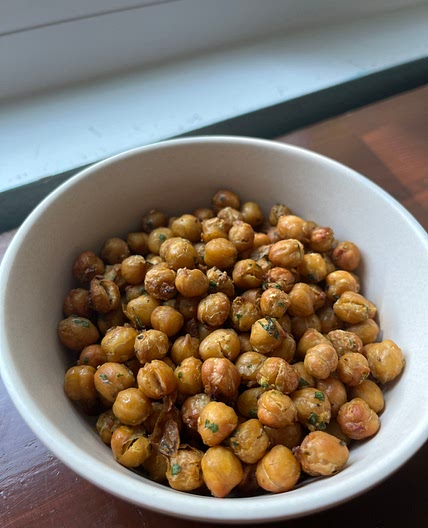 Spicy Garlic Air Fryer Chickpeas 
