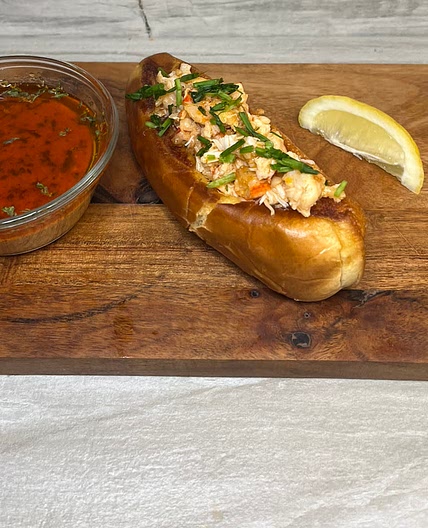 Lobster Roll w/ Spicy Butter Dipping sauce 