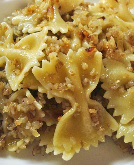 Jewish Kasha Varnishkes (Bowtie Pasta With Buckwheat Groats)