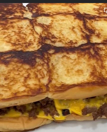 Grilled Cheese Cheeseburger Sliders 