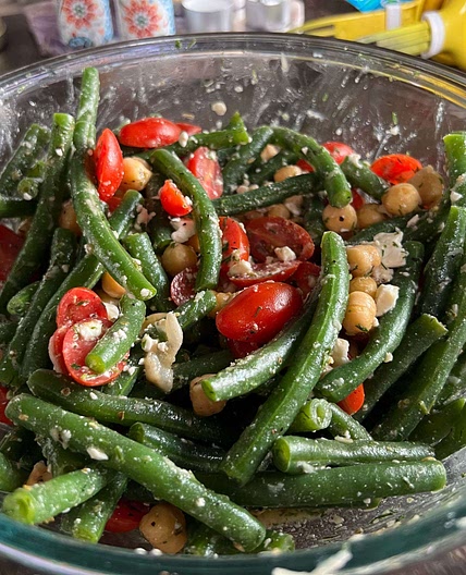 Tomato-Green Bean Salad With Chickpeas, Feta and Dill