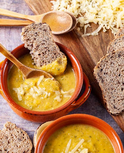 Healthy Butternut Squash, Zucchini and Rosemary Soup