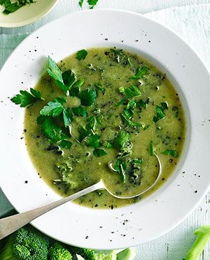 Broccoli and kale green soup