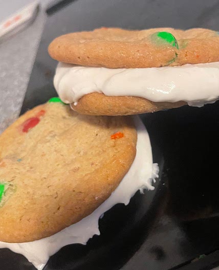 Cheesecake Cookie Sandwich