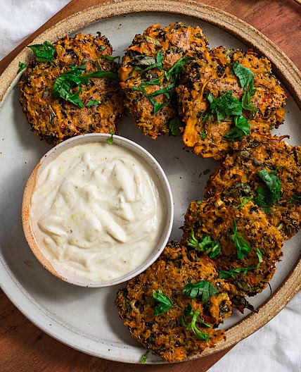 Carrot quinoa fritters with cashew aioli