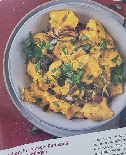 Tortellini in Kürbissoße mit Kräuterseitlinge