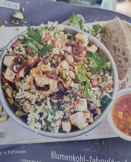 Blumenkohl taboule mit feta