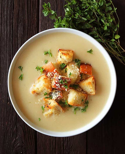 Creamy Garlic Bread Soup with Homemade Croutons