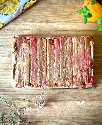 Tarte taten with rhubarb