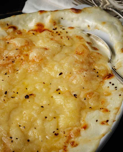 Cheesy Scalloped Potatoes Casserole with Gruyere