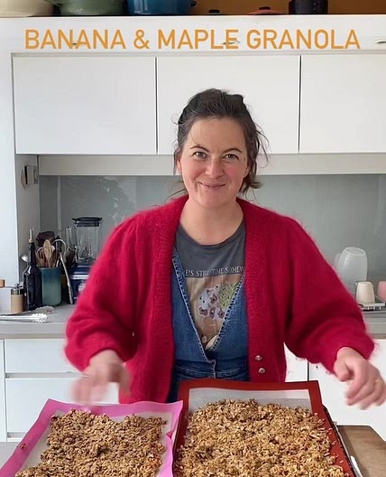 BANANA &amp; MAPLE GRANOLA