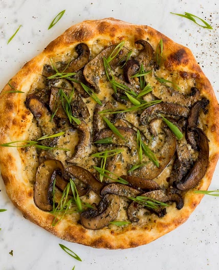 Mushroom Pizza w/ Fontina