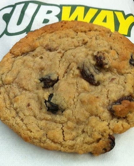 Subway taste-alike oat and raisin cookie