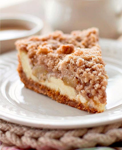 Snickerdoodle Cream Cheese Apple Pie