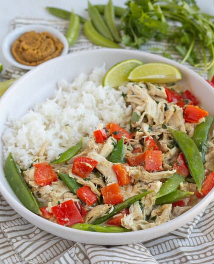 Thai Green Curry Chicken with Snap Peas, Bell Pepper, Cilantro & Rice