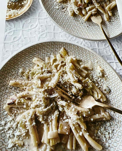 Casarecce with leeks and Gruyère 