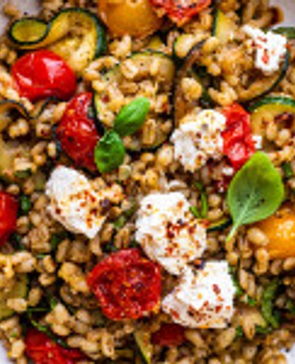 Barley salad with summer vegetables