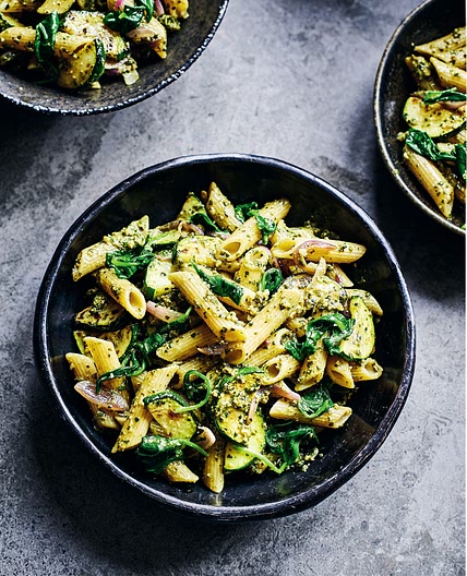 Penne with courgettes, spinach and walnut pesto recipe