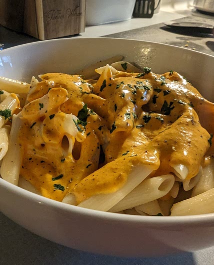 Roasted bell pepper pasta