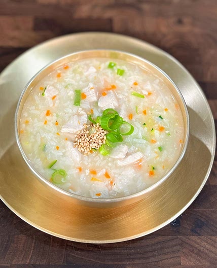 담백하고 맛있는 닭야채죽