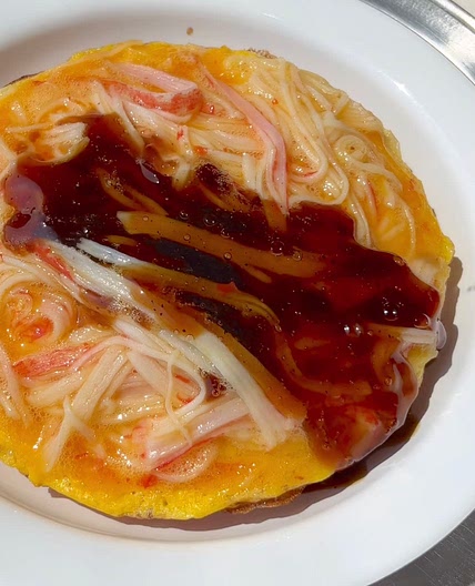 crab omelette over rice (Tenshinhan)
