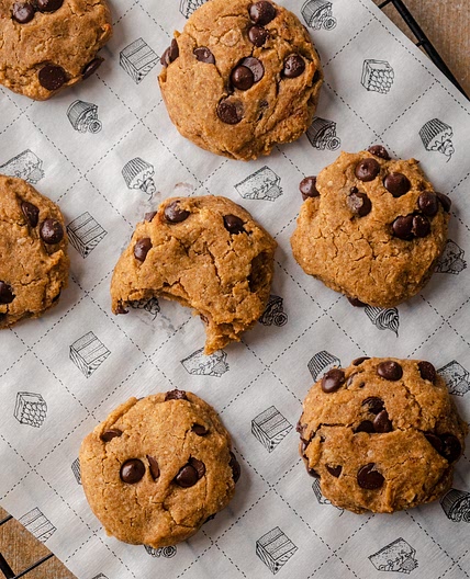 Vegan Pumpkin Chocolate Chip Cookies