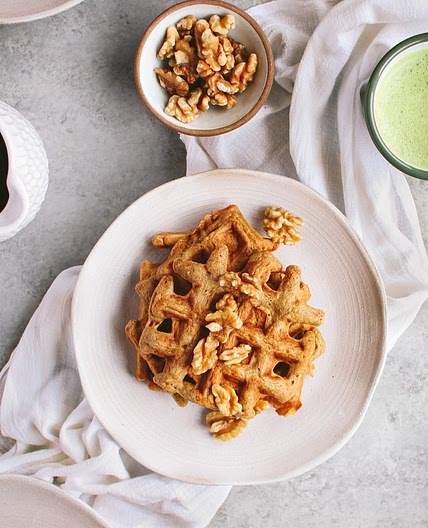 Vegan Applesauce Waffles