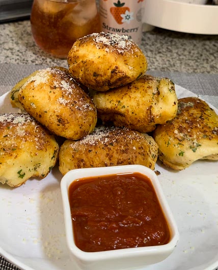 Air fried pizza bombs
