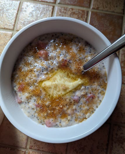 Strawberries and cream porridge