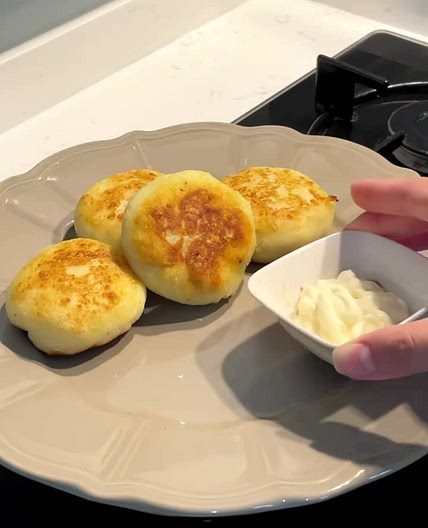 Potato pancakes with cheese