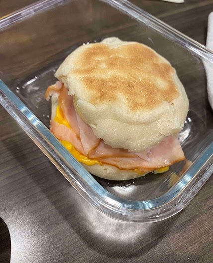 Quick and easy breakfast sandwich 