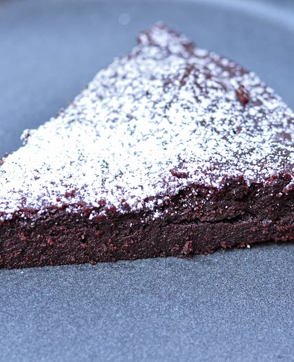 Flourless Chocolate Cake - GF / DF - Kelly's Clean Kitchen