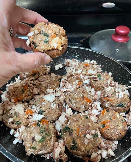 Heart healthy stuffed mushrooms using meatloaf