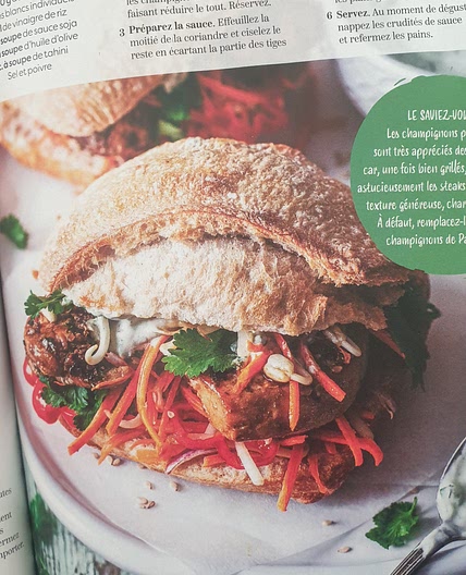 Burger au coleslaw et champignon mariné