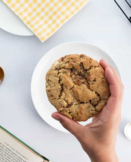New York Style Biscoff Filled Cookies - With Biscoff Spread