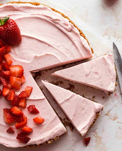 No-Bake Strawberry Cream Cheese Pie Recipe (Cheesecake)