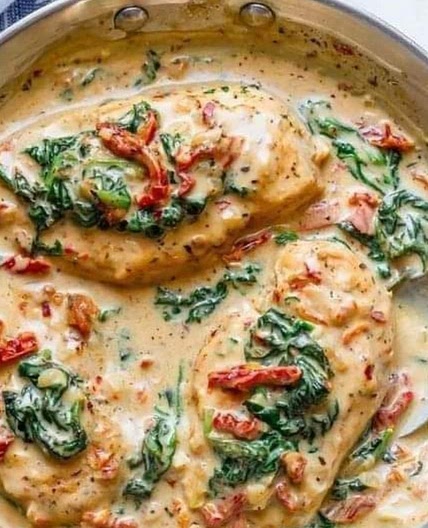 Creamy Chicken Breast in Spinach Parmesan Sauce